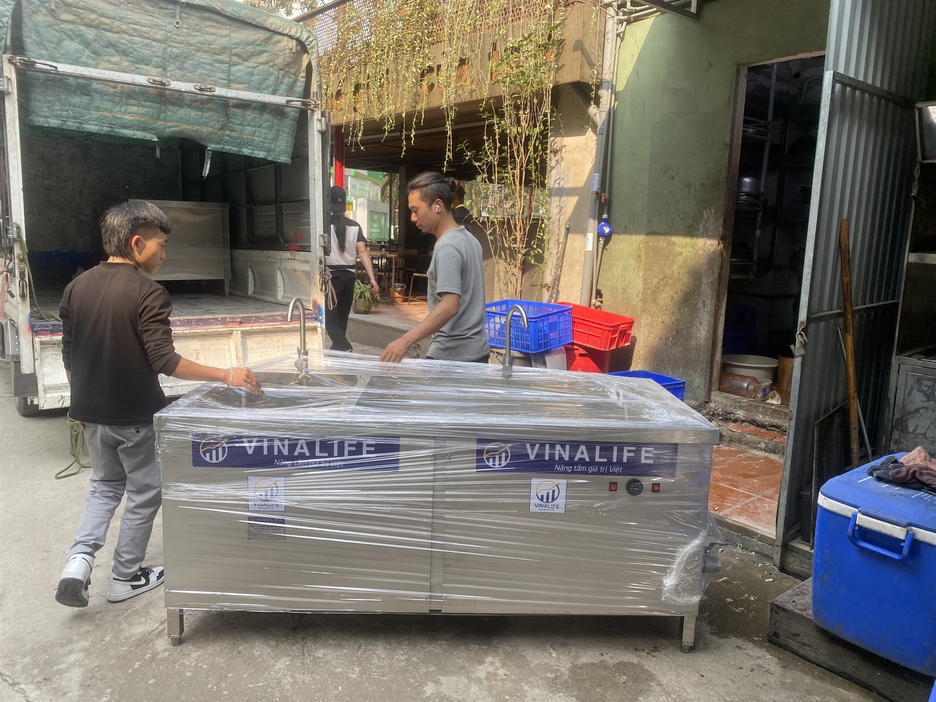 Bàn Giao Lắp Đặt Máy Rửa Bát Siêu Âm Cho Nhà Hàng Tại Đống Đa - Hà Nội