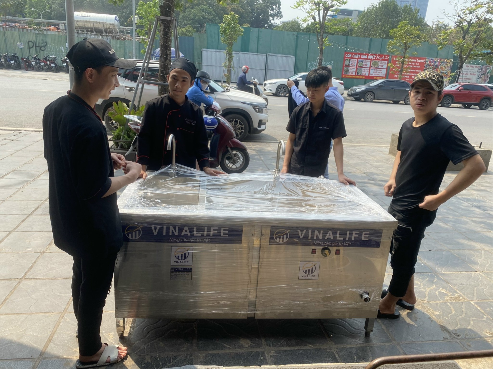 Bàn Giao Máy Rửa Bát Siêu Âm Chuỗi Quán Nhậu Tự Do