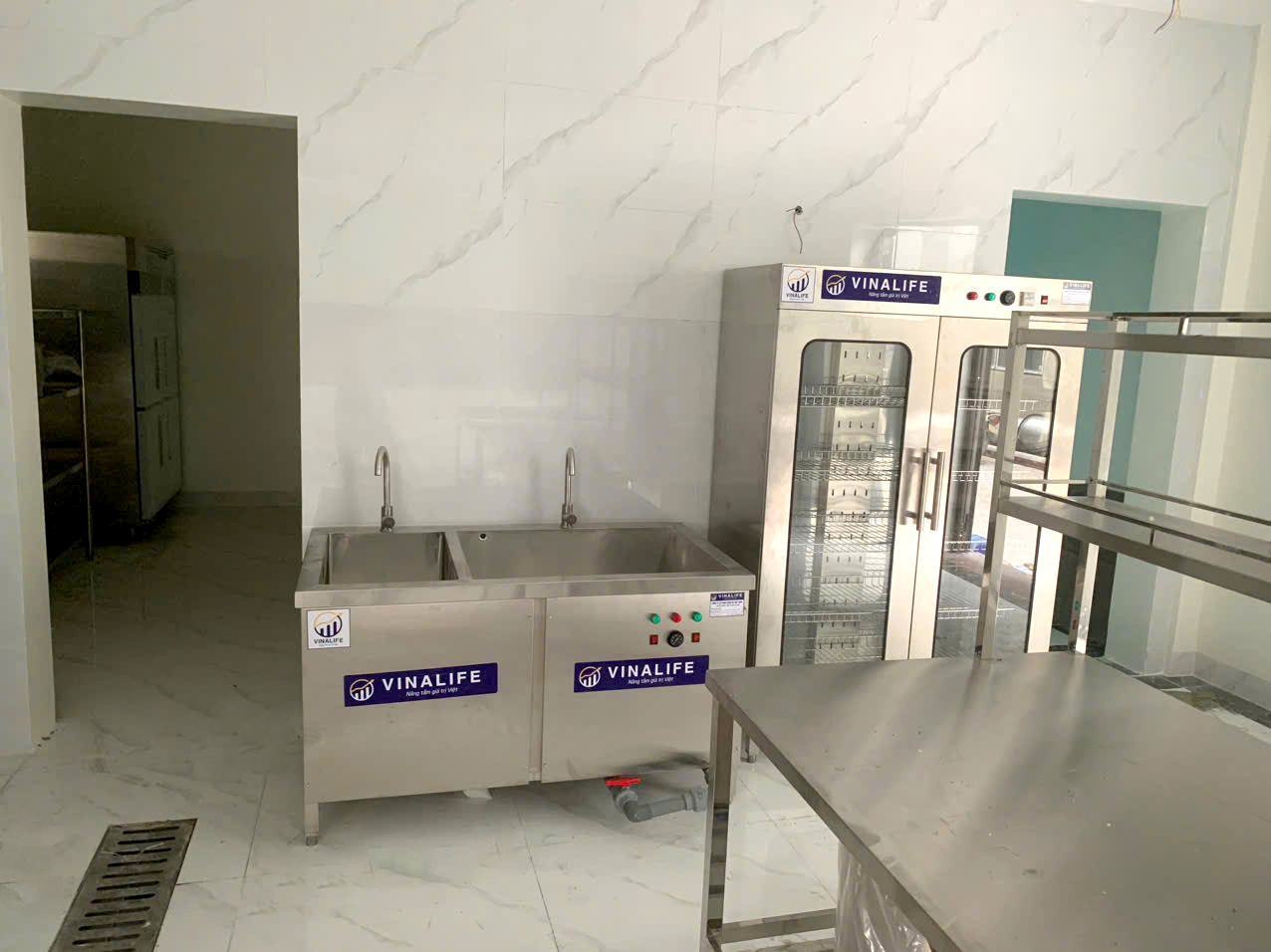 Bàn Giao Máy Rửa Bát Tại Nhà Hàng Hải Sản Sầm Sơn - Thanh Hóa