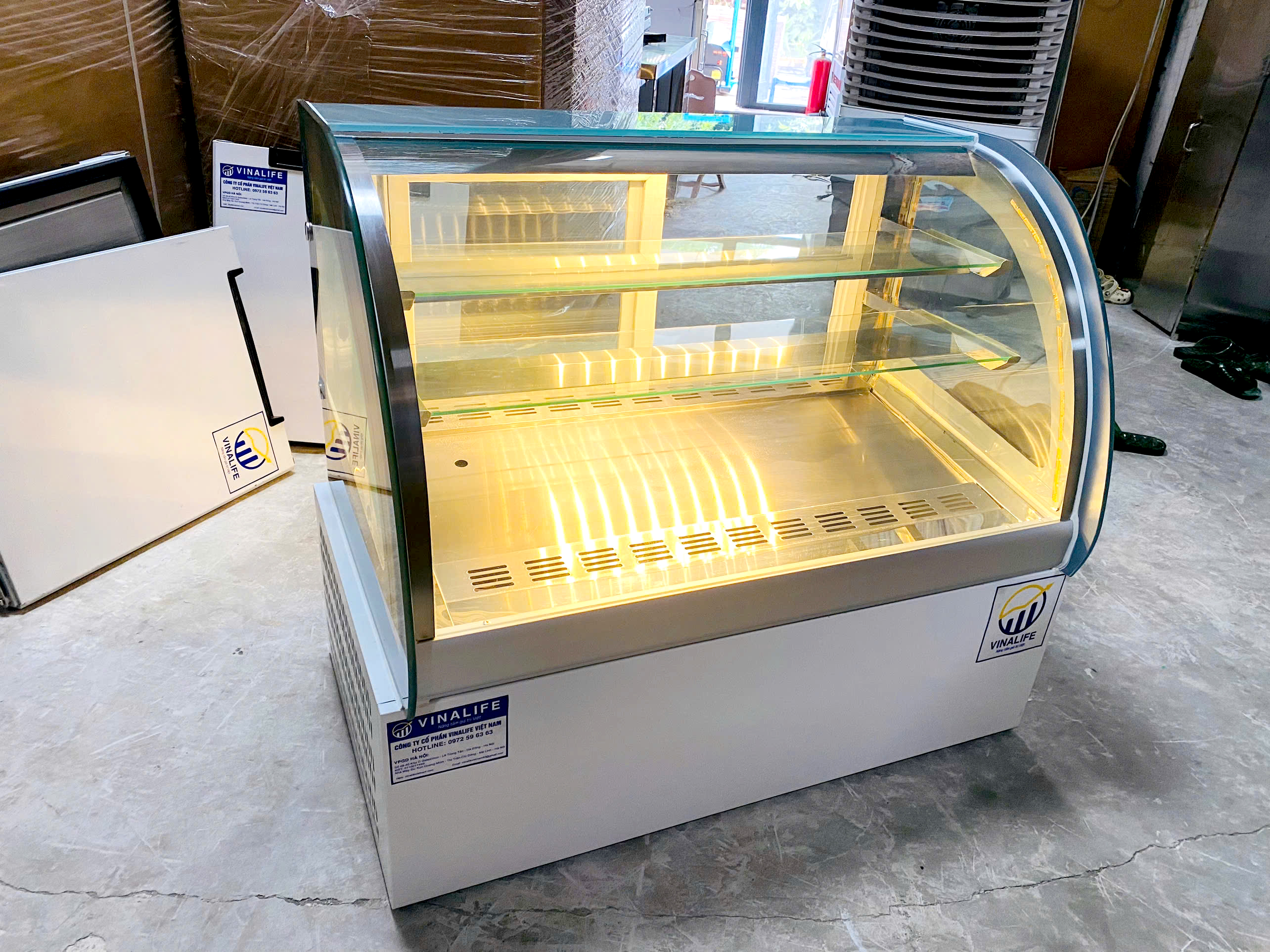 Tủ Trưng Bày Bánh Kem Để Bàn Kính Cong 120cm